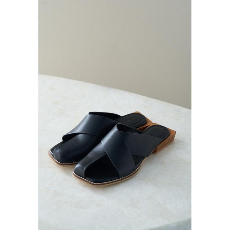 BLK | THUMB COVER SANDALS | AZUL BY MOUSSY