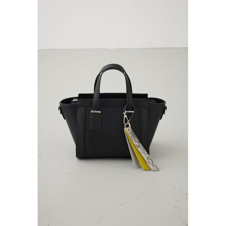 チャームセットトラペイズドバッグ | AZUL BY MOUSSY | 詳細画像3 