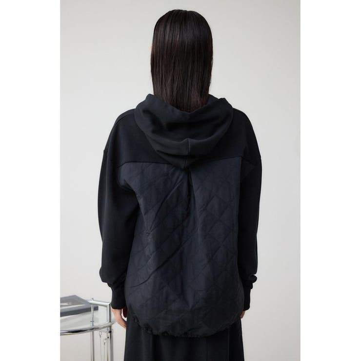 【タグ付き】AZUL BY MOUSSY キルティングデザインフーディー AZUL by moussy（アズールバイマウジー）の「キルティング