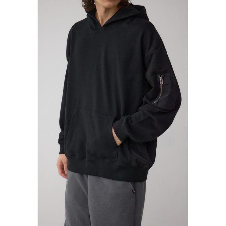 BLK | ユーティリティポケット付きフーディー | AZUL BY MOUSSY