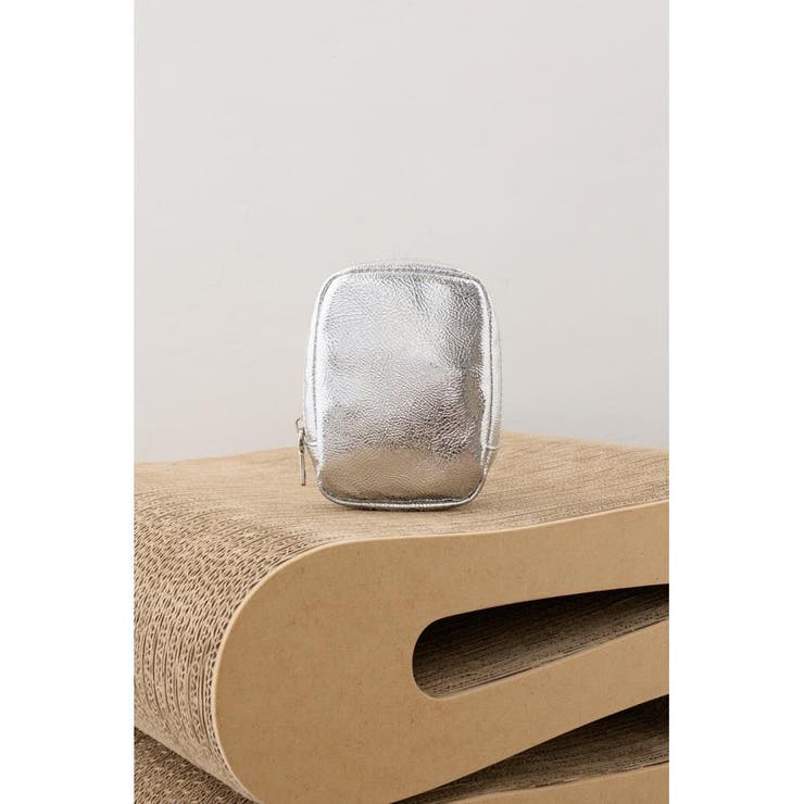 SLV | メタリックフェイクレザーミニポーチ | AZUL BY MOUSSY