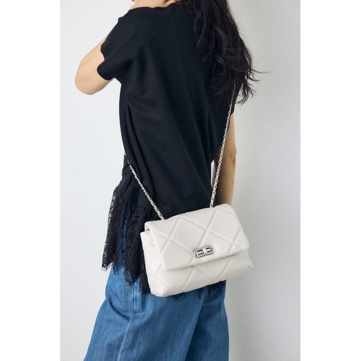 O/WHT1 | キルティングデザインフラップバッグ | AZUL BY MOUSSY