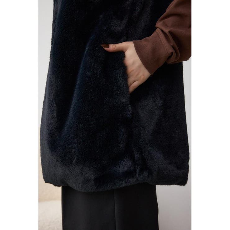 フラッフィーフェイクファーベスト[品番：AZLW0022832]｜AZUL BY