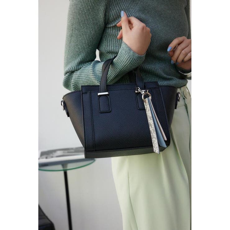 チャームセットトラペイズドバッグ | AZUL BY MOUSSY | 詳細画像12 