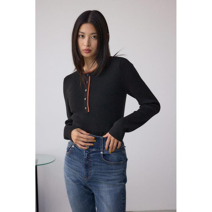 格上げ ヘンリーネックデザインニットトップス | AZUL BY MOUSSY | 詳細画像2 
