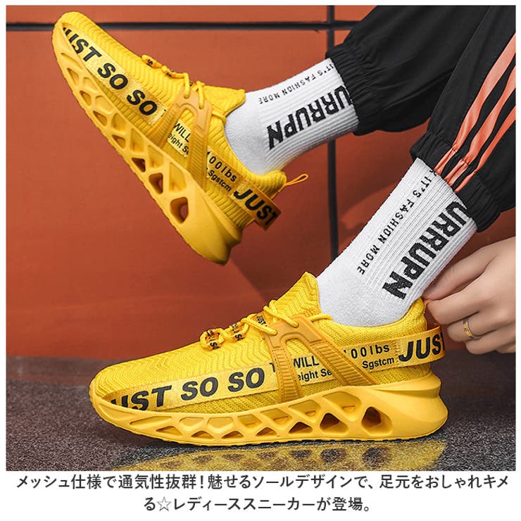 スニーカー