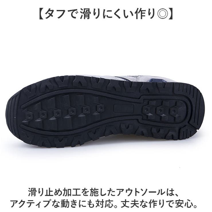 スニーカー