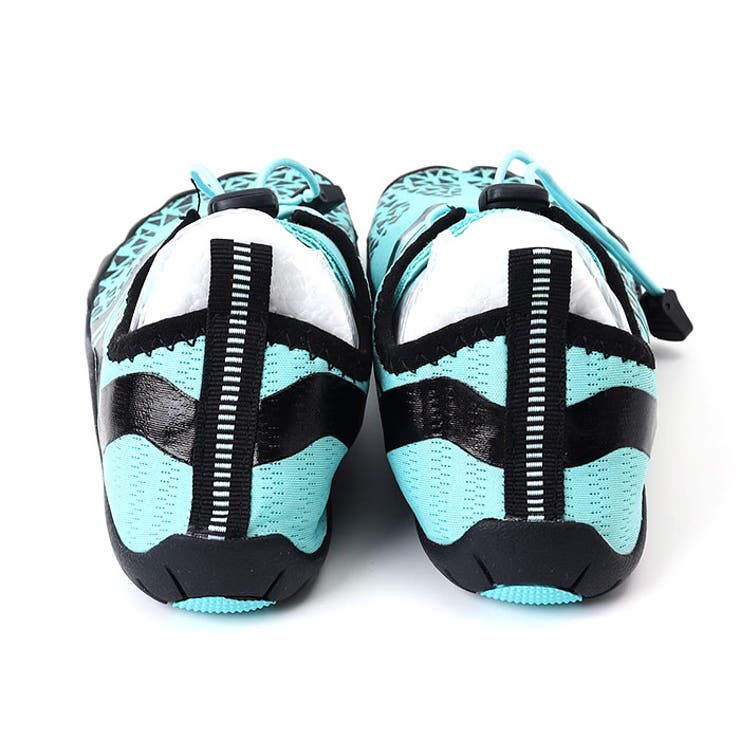トレーニングシューズ
