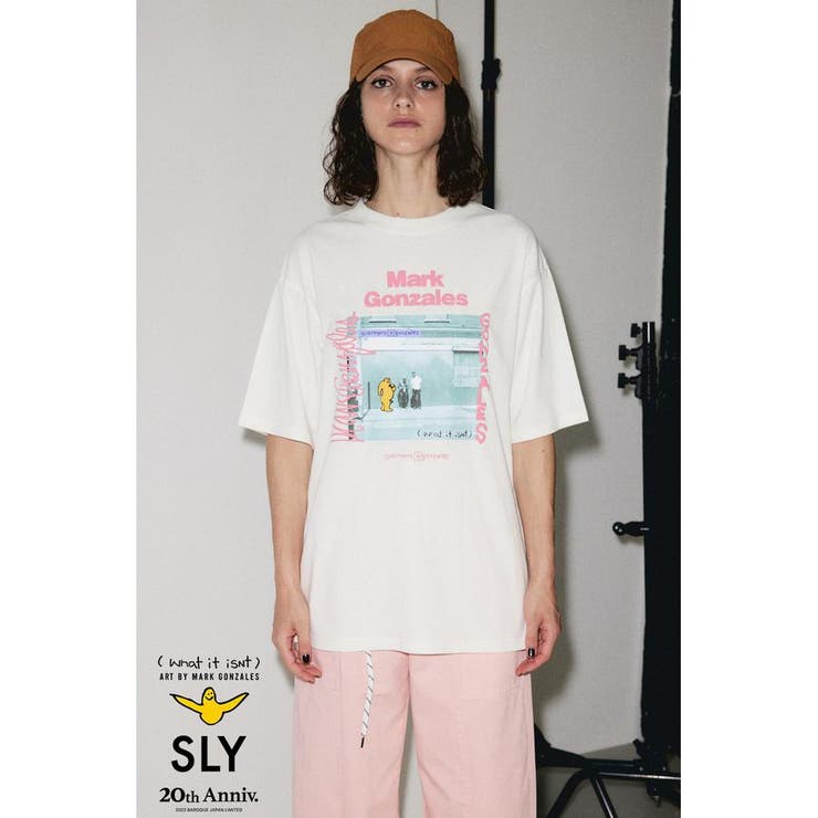 WHT | （What it isNt）x SLY LARGE Tシャツ | SLY OUTLET