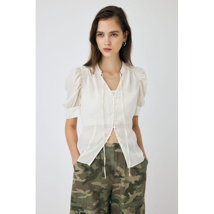 O/WHT1 | GATHERED SHOULDER ハーフスリーブブラウス | MOUSSY OUTLET
