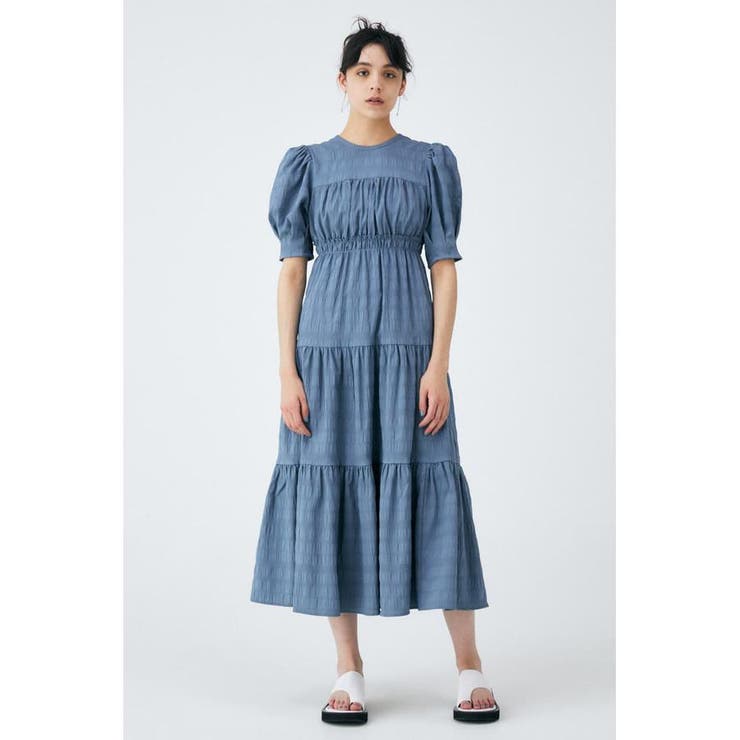 BLU | TUCKED SLEEVE TIERED ドレス | MOUSSY OUTLET