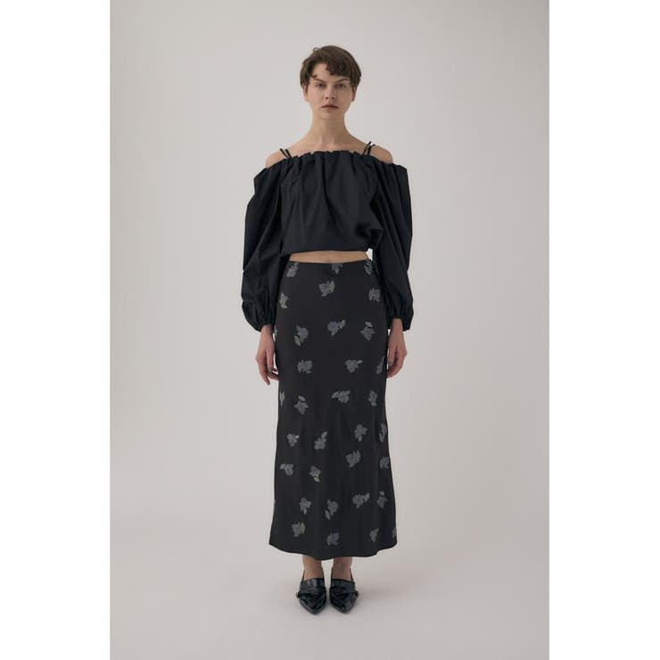 BLK | リサイクルポリエステルサテン生地刺繍サテンスカート | MOUSSY OUTLET