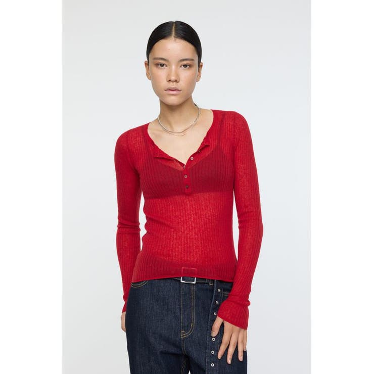 RED | SHEER HENRY NECK ニットトップス | MOUSSY OUTLET