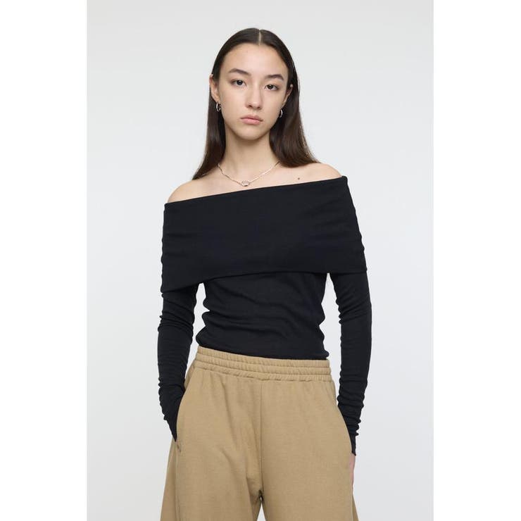 BLK | OFF SHOULDER カットトップス | MOUSSY OUTLET