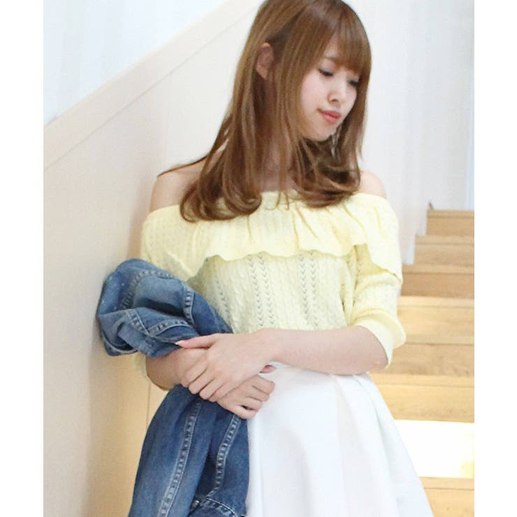 イエロー