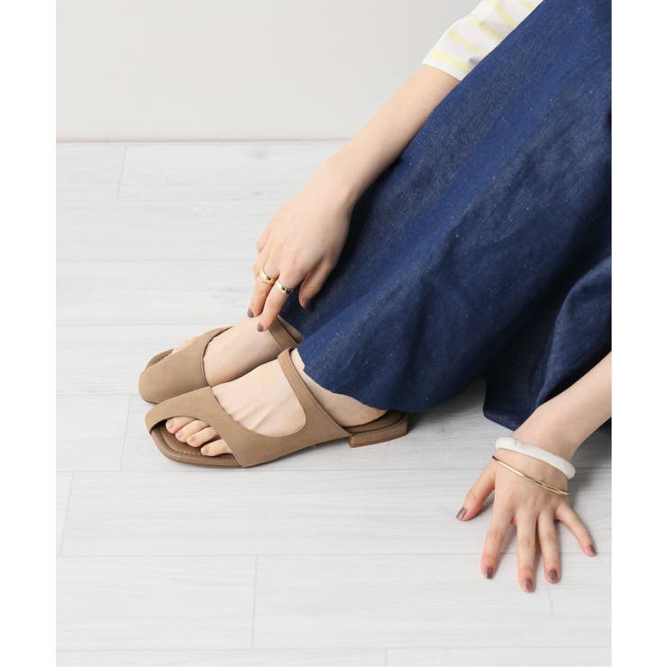 LE TALON＞ GRISE レザーアシメカットフラットサンダル◇[品番