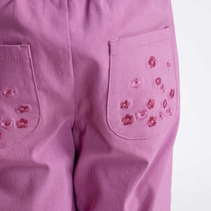 フラワー刺しゅうポケットストレッチウェザーカプリパンツ(90~160cm) | BeBe | 詳細画像5 
