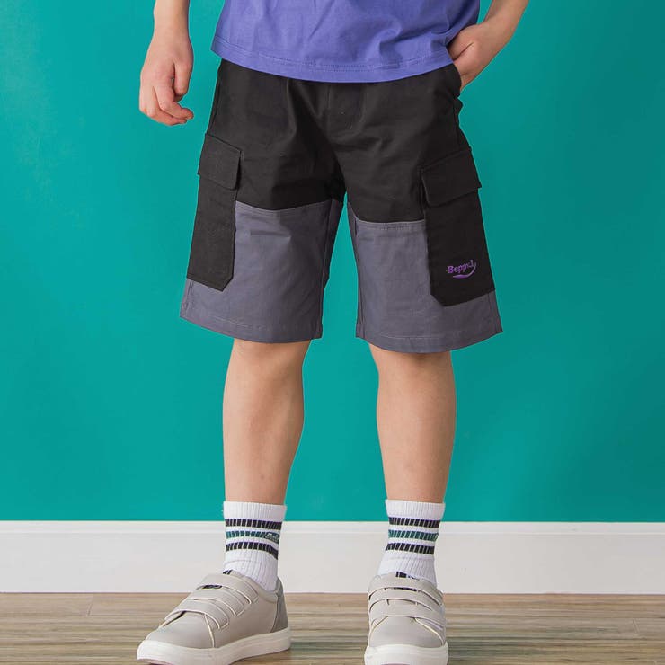 ブラック系 | 【店舗限定】バイカラーカーゴポケットハーフパンツ(95~150cm) | BeBe Petits Pois Vert