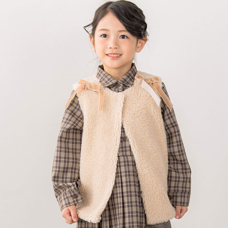 ベージュ | 肩リボンチェック柄ファーボアベスト(80~130cm) | SLAP SLIP