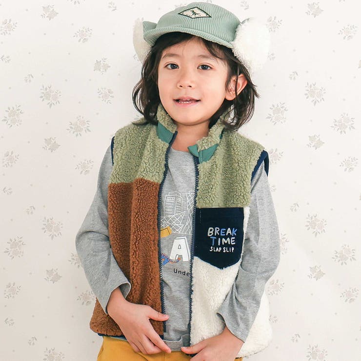 グリーン | 胸刺しゅうバイカラーリバーシブルボアベスト(80~130cm) | SLAP SLIP