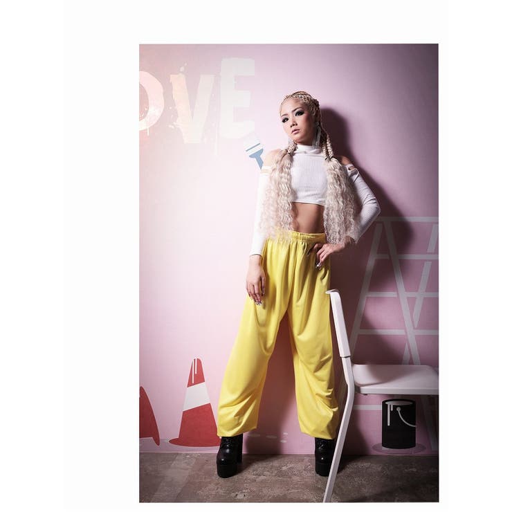 ホワイト | 長袖カットソー へそ出し Tシャツ | bombshell