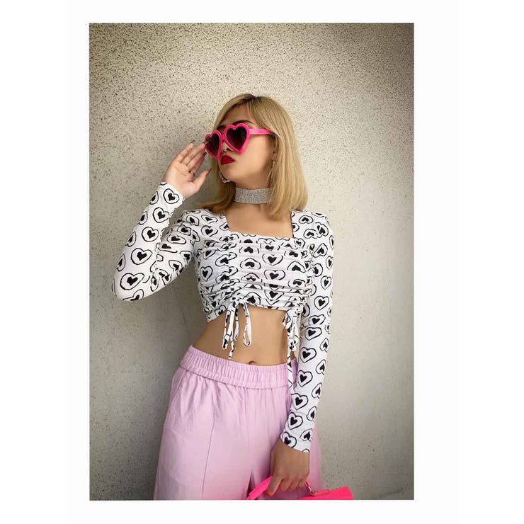 ホワイト | 長袖カットソー ハート柄 へそ出し | bombshell