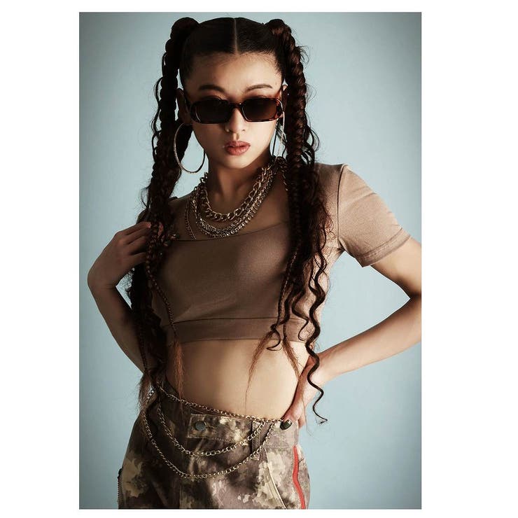 ブラウン | 半袖Tシャツ カップ付き へそ出し | bombshell