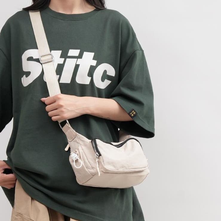 ライトベージュ | 多収納 軽量ナイロンショルダーバッグ ファスナーポケット付き 男女兼用 | Beststore