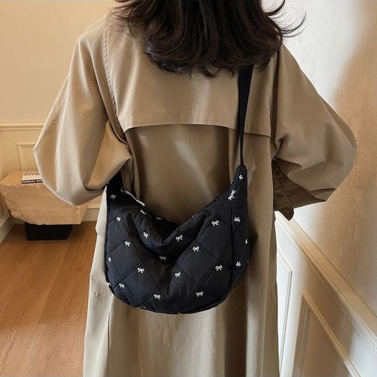 ブラック | リボン刺繍キルティングショルダーバッグ（全5色） | Beststore