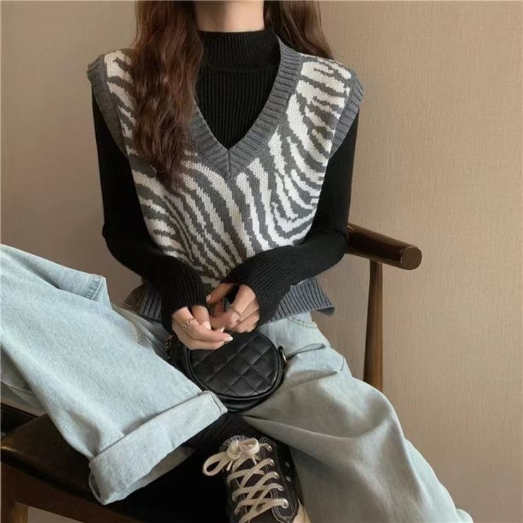 グレー | レトロ可愛い。ゼブラ柄ショート丈ニットベスト | Beststore