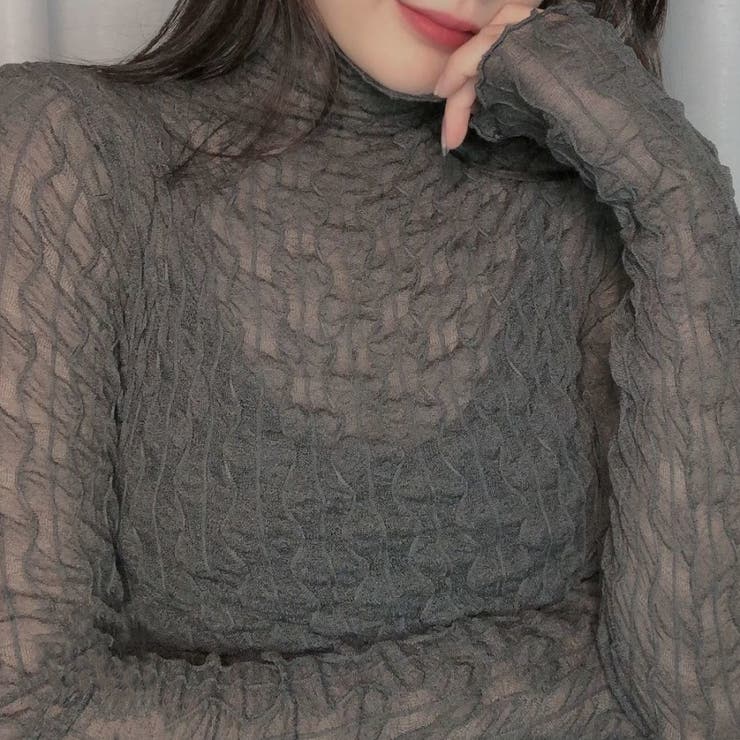 グレー