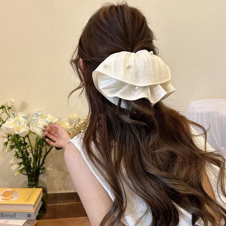 アイボリー | パール付き シフォンボリュームフリルシュシュ ヘアアクセサリー | Beststore