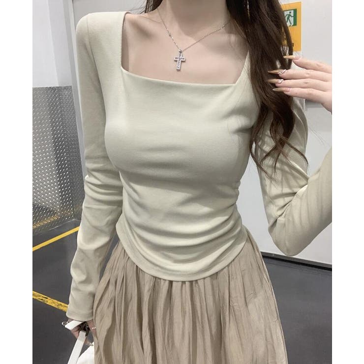 キャメル | シルエットが美しいスクエアネックロングスリーブトップス | Bifrost