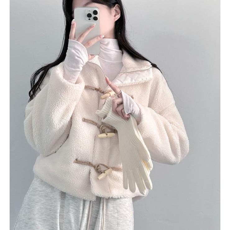 子羊の毛挟み綿に牛角ボタンのコート | Bifrost | 詳細画像2 