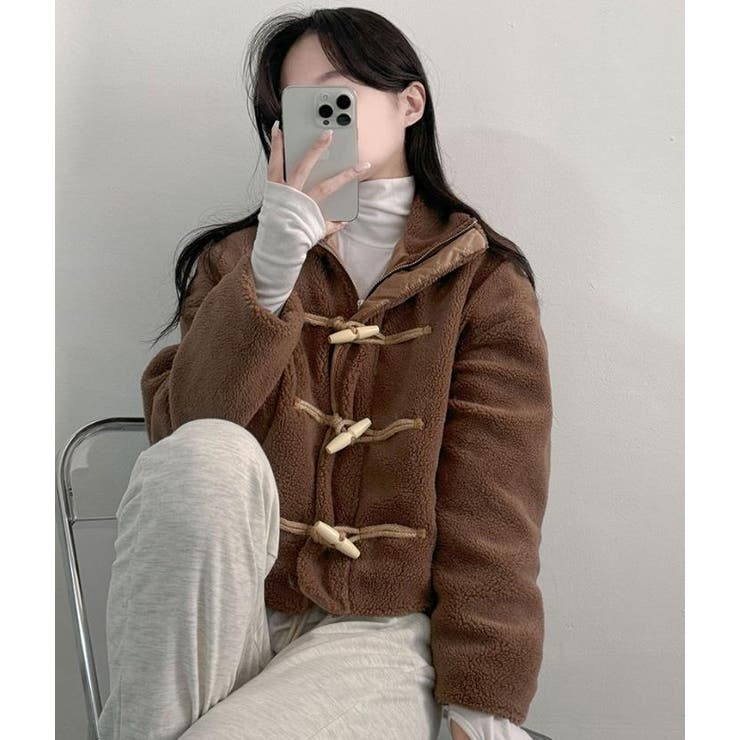 子羊の毛挟み綿に牛角ボタンのコート | Bifrost | 詳細画像6 