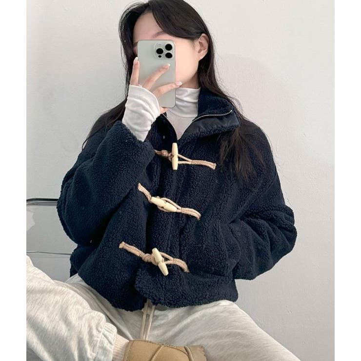 子羊の毛挟み綿に牛角ボタンのコート | Bifrost | 詳細画像11 