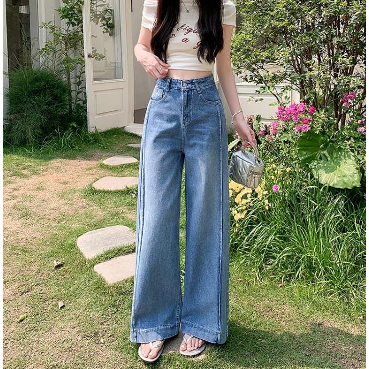 レギュラーなシルエットでスタイリッシュなデニムパンツ【韓国