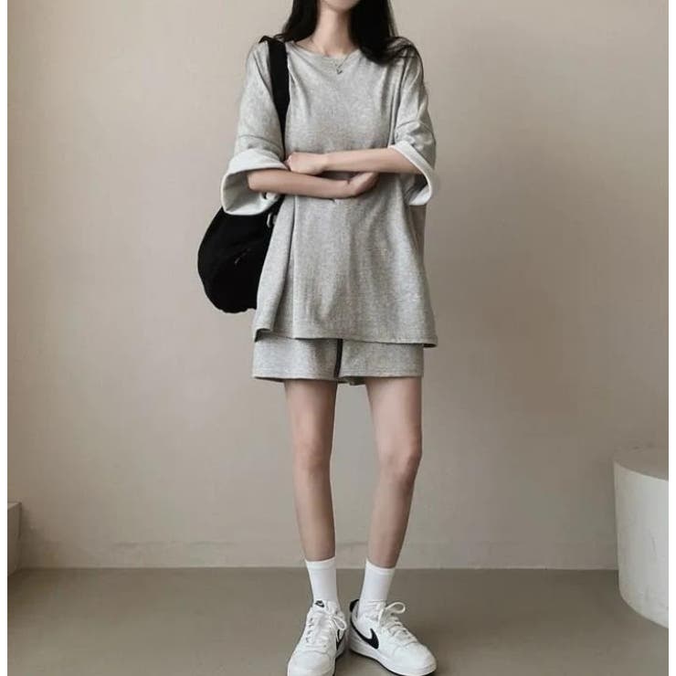 オーバーサイズ T シャツ ＆ ショートパンツ セット【韓国