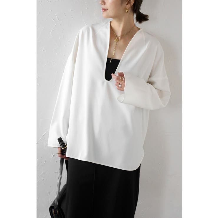 OFF-WHITE | ディープフロントスリットブラウス 88-004283 | BONJOUR SAGAN