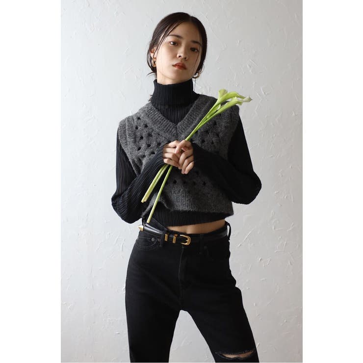 CHARCOAL-GRAY | V neck holed | BONJOUR SAGAN