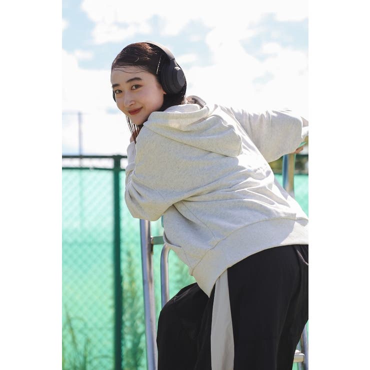 BSバックロゴ刺繍×箔プリントフーディー88-004403 | BONJOUR SAGAN | 詳細画像22 