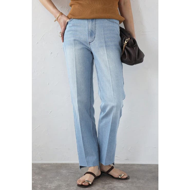 LIGHT-BLUE | ステップカットテーパードデニムパンツ 77-003671 | BONJOUR SAGAN