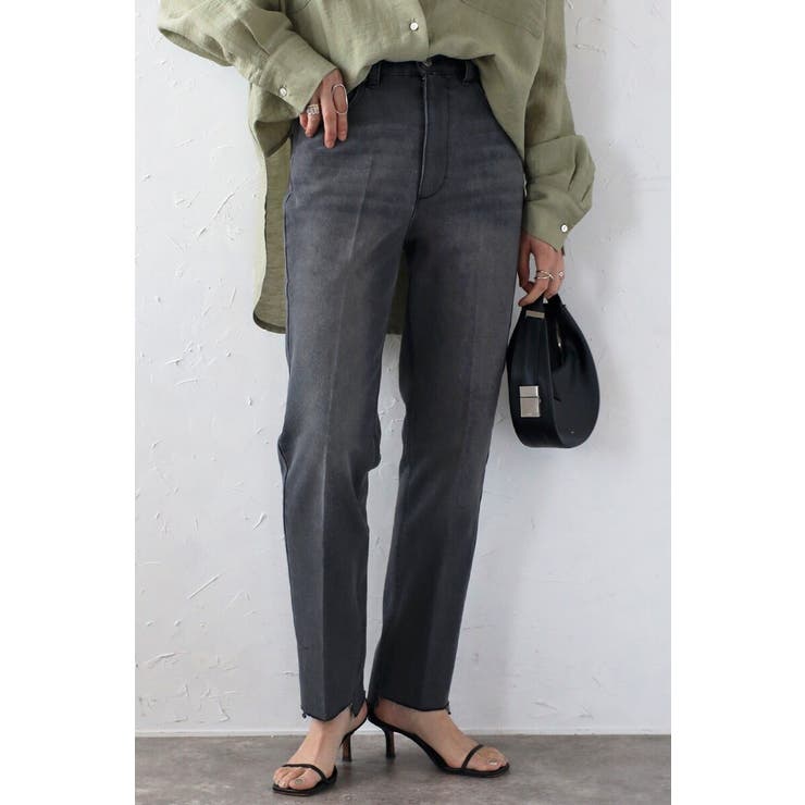 BLACK | ステップカットテーパードデニムパンツ 77-003671 | BONJOUR SAGAN