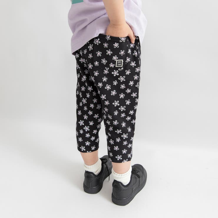 94:黒_小花柄 | 【WEB限定 DRC】ゆったりサイズ カットソー7分丈パンツ | ブランシェス