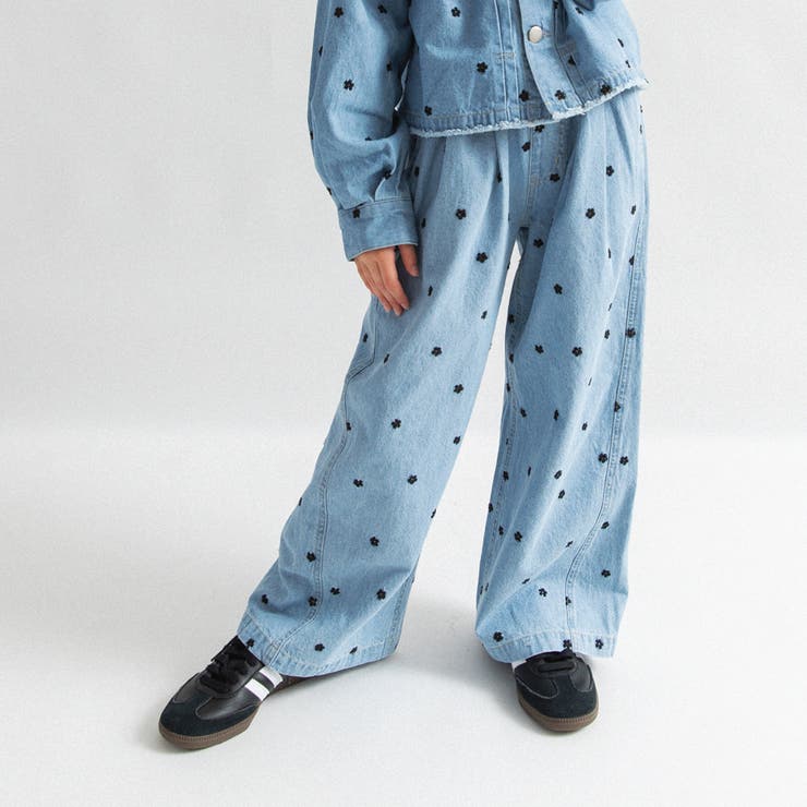 サックス | 【Ou? by EDWIN】お花刺しゅうデニムパンツ | ブランシェス