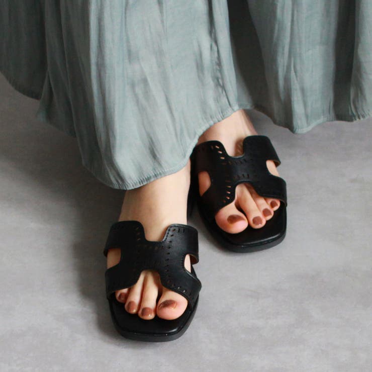 【関税込み】CHRISTEN ブラック Mono Strap フラットサンダル CITEN＞ストリング フラット サンダル