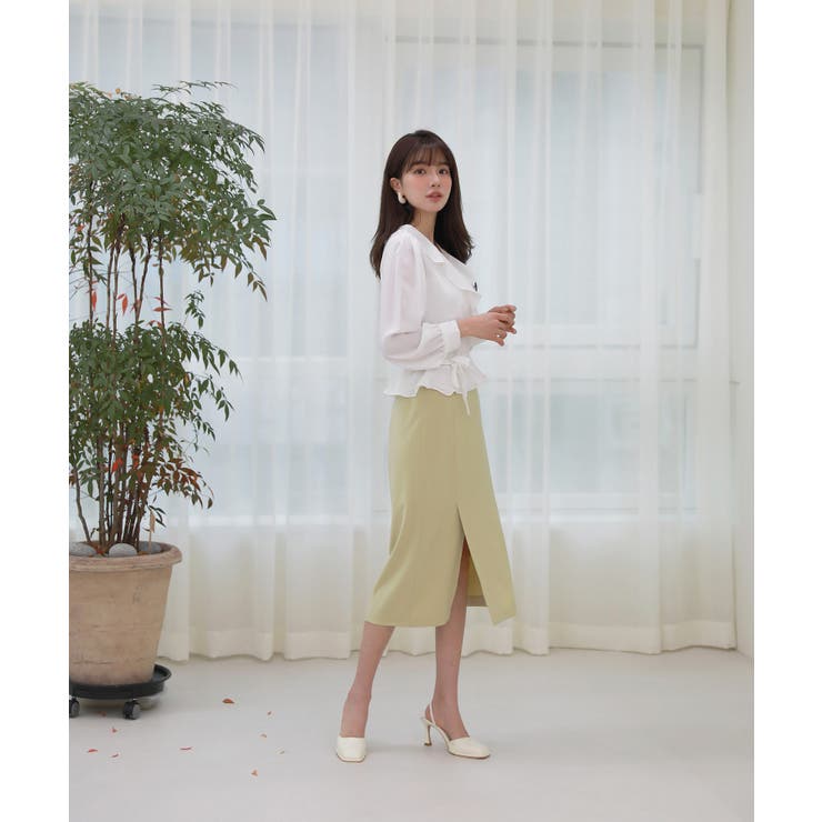 女性らしいムードのシフォンフリルラップブラウス[品番