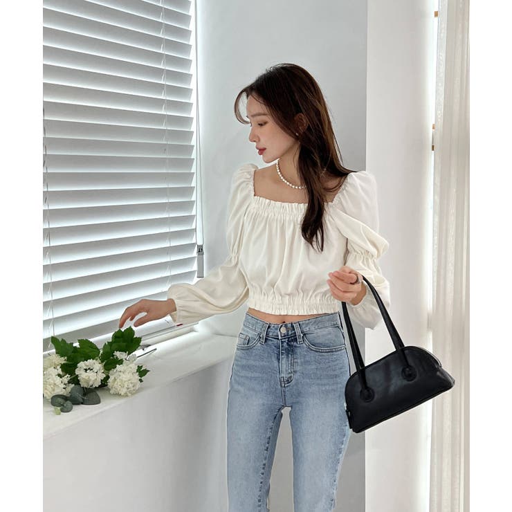 パフショルダースクエアネッククロップドブラウス | by muni:r | 詳細画像3 