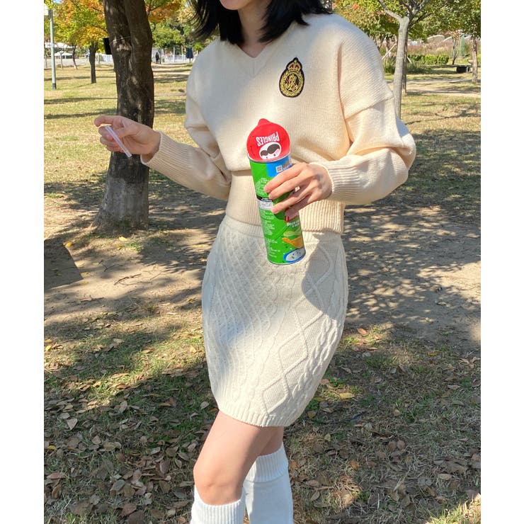 ワッペン刺繍Vネックニット | by muni:r | 詳細画像2 