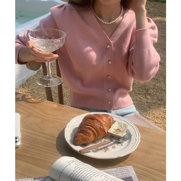 パールボタンVネックパフカーディガン | by muni:r | 詳細画像1 